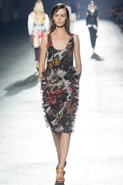 Look 34